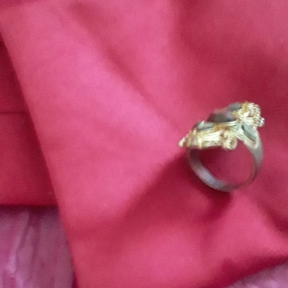 Ring - Picture 2 of 2